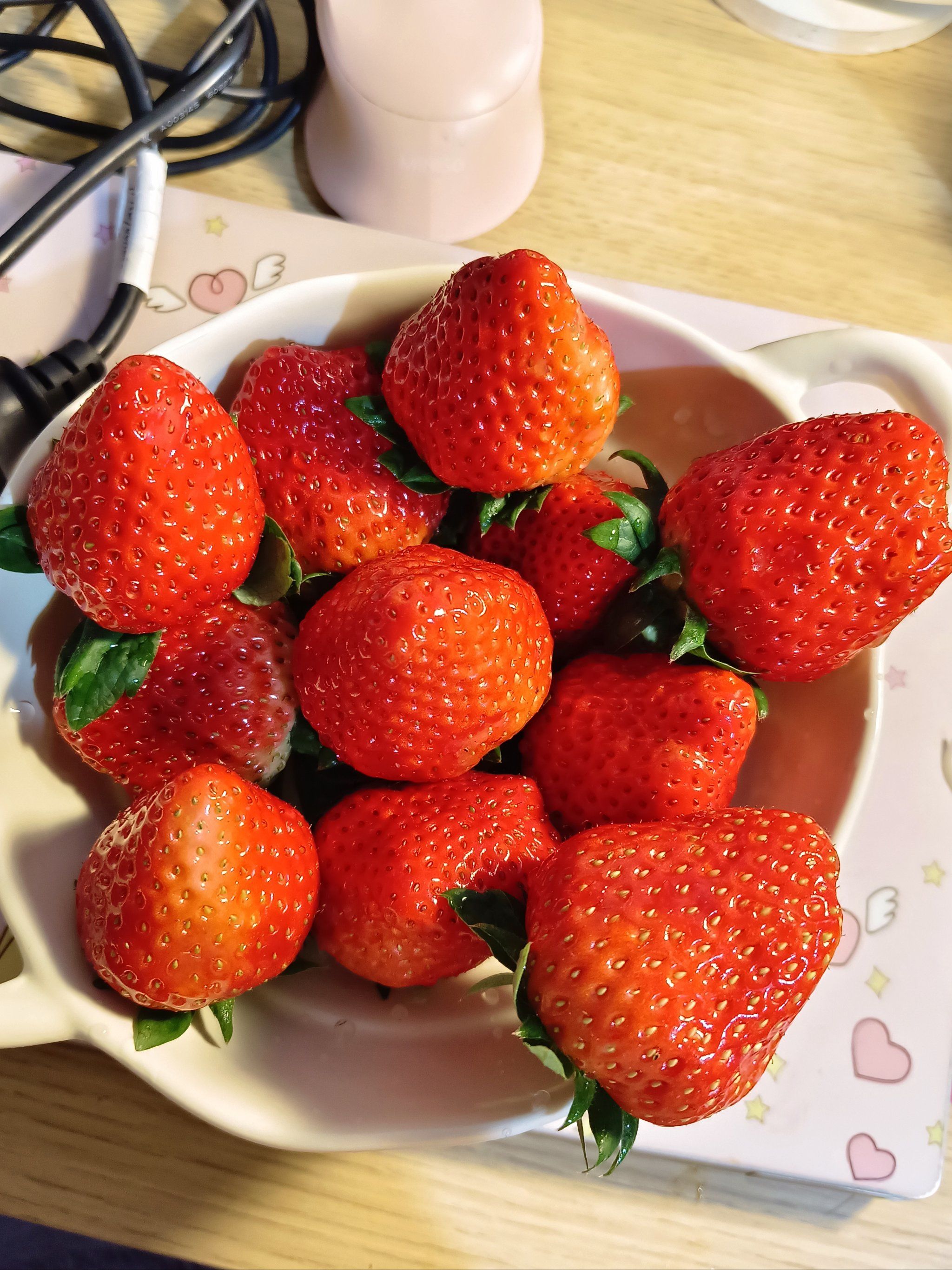 草莓吃多了好吗草莓吃多会上火吗