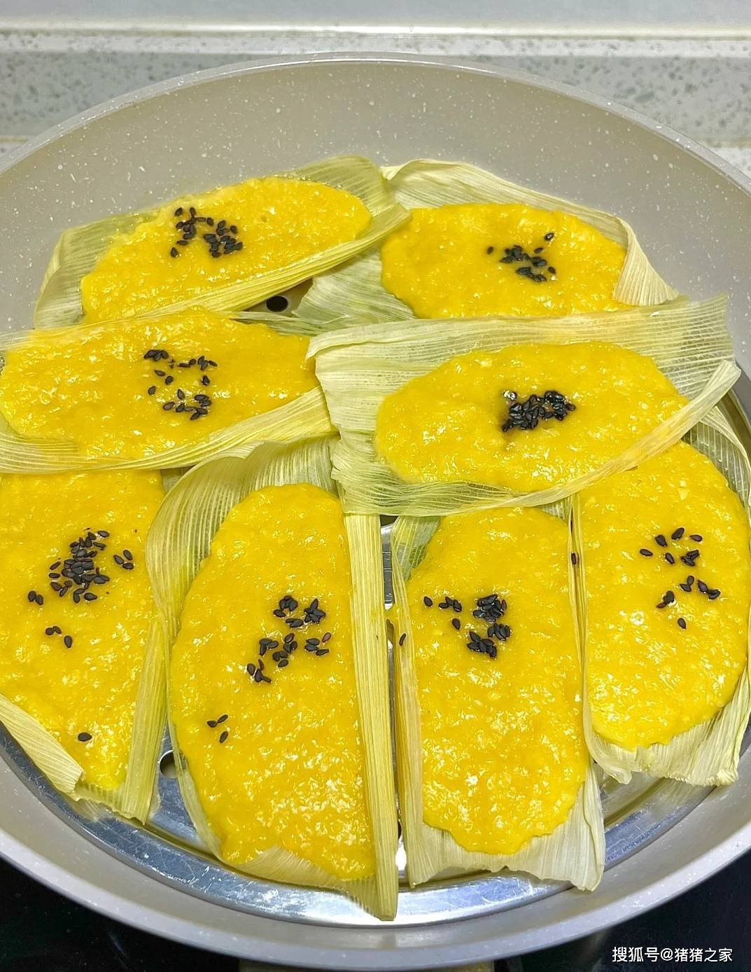 玉米是放水里煮还是放上面蒸